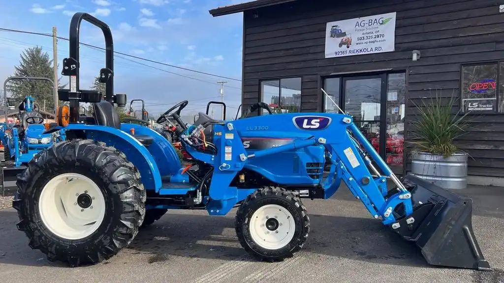 ls tractor mt225e